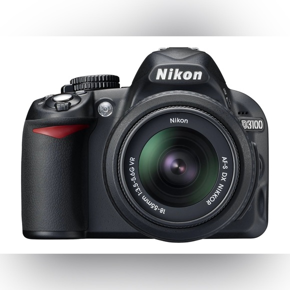 Nikon D3100 - Picture 2 of 4